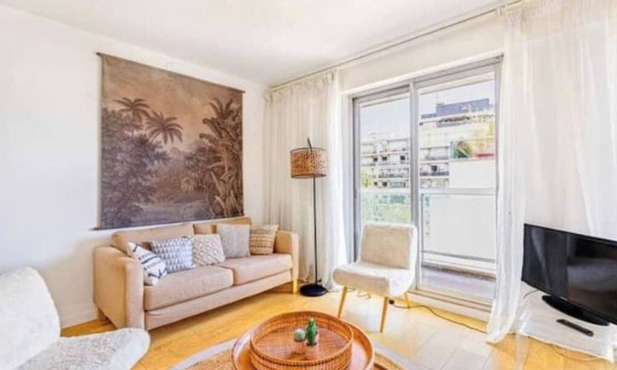 15th Arrondissement Apartment | Studio Pour 3 Personnes