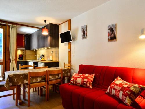 Montchavin Apartment | Studio rénové 4-5 pers. Montchavin, proche pistes et commerces, parking gratuit - FR-1-329-42