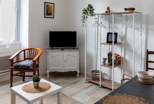 Saint-Martin-Vesubie Apartment | Studio rénové - lumineux avec local pour vélos