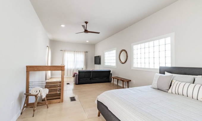 Spottsville Apartment | Studio rental situated in the heart of Downtown Newburgh.