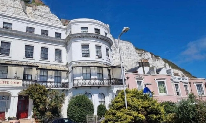 Dover Apartment | Studio-SeaView-Port 2 Min-Beach 2 Min-FreeParking