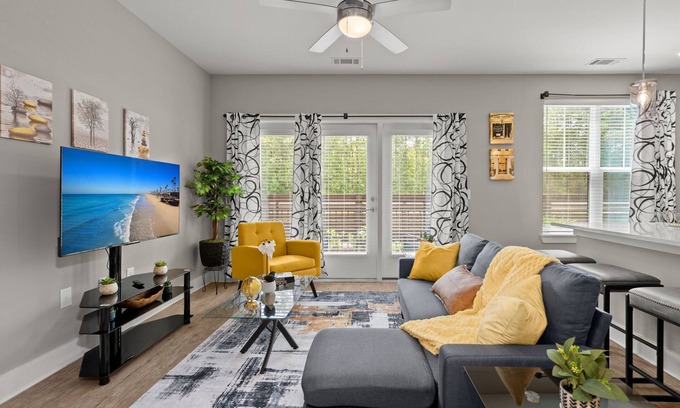 Moncks Corner Apartment | Studio/Self Check-In/30+Day Stays
