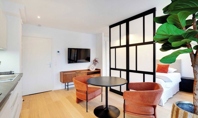 Levallois-Perret Apartment | Studio Sleek & Refined - Levallois-Perret
