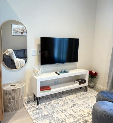 Menlyn Apartment | Studio Sol The Capital Trilogy