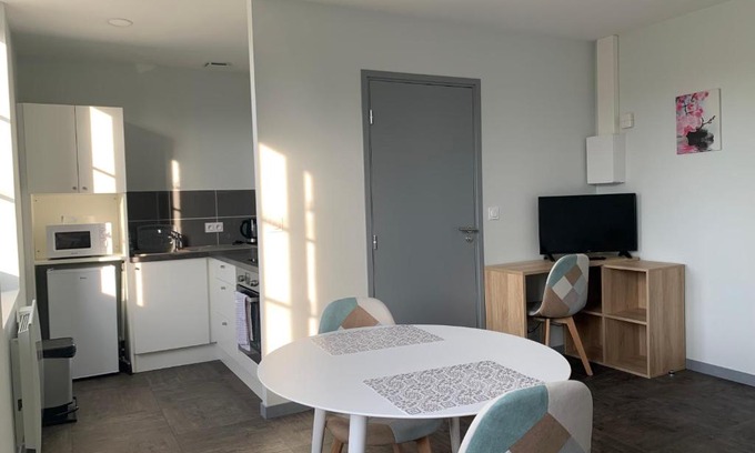 Soligny-les-Etangs Apartment | Studio Soligny