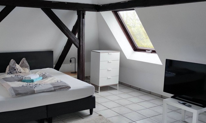 Droyßig Apartment | Studio-Standard-Private Bathroom-Countryside view-Mareike