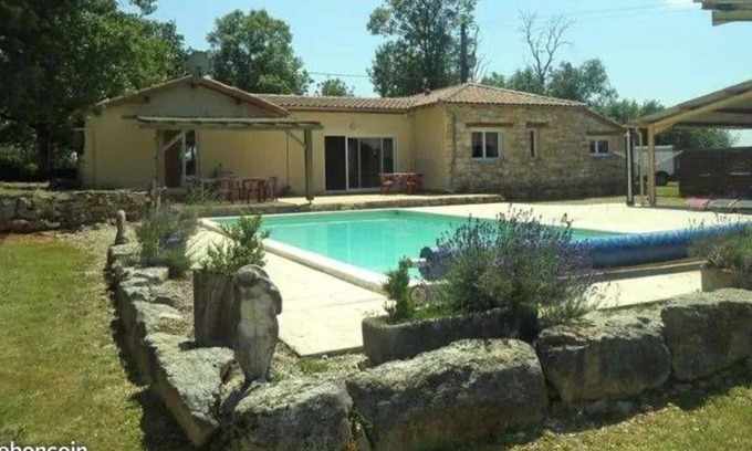 Carayac Apartment | Studio The Unknown Address 30m2 with Pool wifi in the wild Rare!