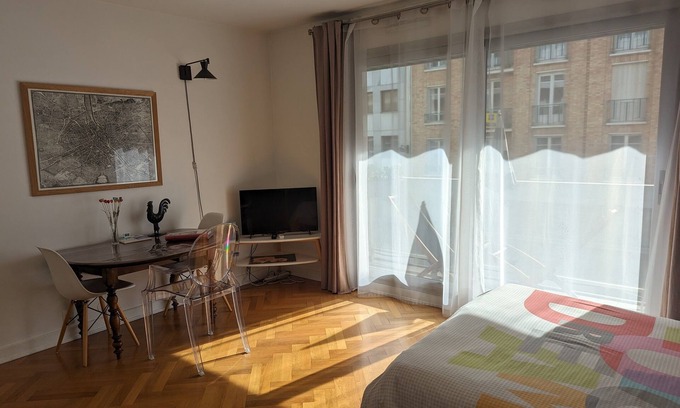 Gare Apartment | STUDIO TOUT CONFORT 2/3 PERSONNES all food shops