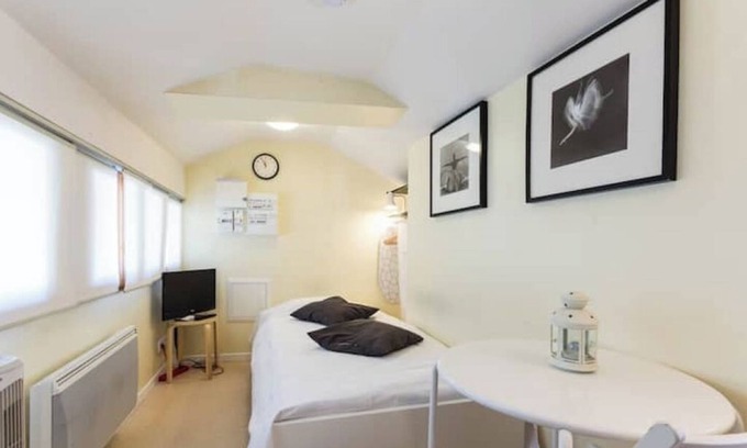 Secteur 2 Apartment | Studio under the roof USU31