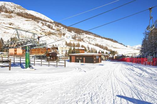 Borgata Sestriere Apartment | Studio Valleverde 4c - Happy Rentals
