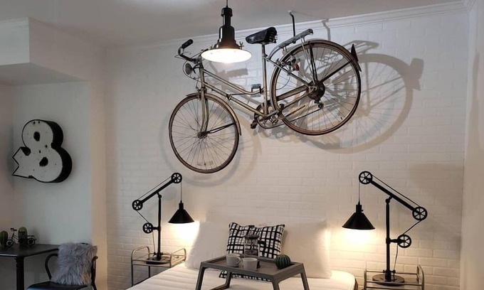 Cortez Hill Apartment | Studio W/Industrial Design | Walkable everywhere!