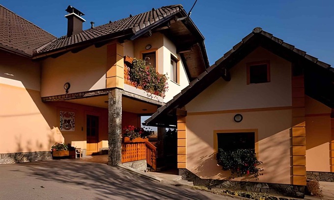 Gorenja Vas pri Smarjeti Apartment | Studio with air conditioning and panoramic view