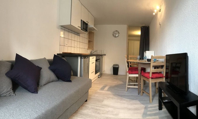 Vallouise-Pelvoux Apartment | studio with balcony in Freinet house