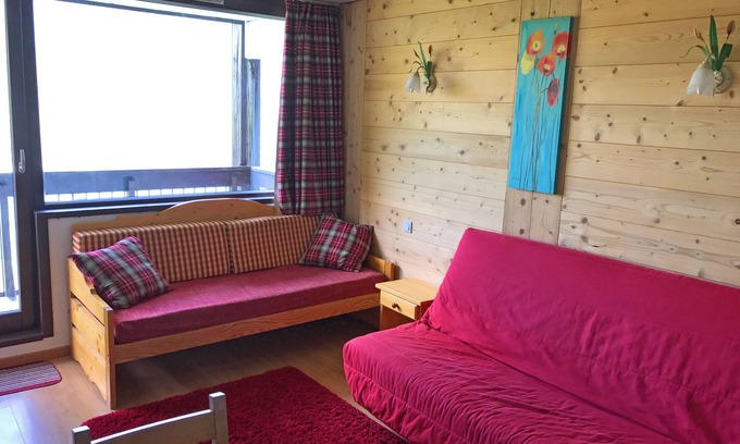 Le Lavachet Apartment | Studio with great views and location, close to the slopes, shops, restaurants.