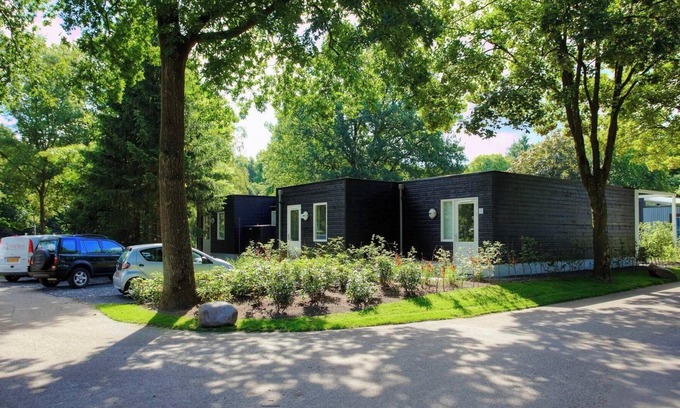 Schaarsbergen House | Studio with living/bedroom and 2 single beds