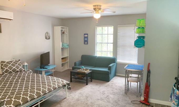 Jersey Village Apartment | Studio with monthly discount with Kitchen, wifi Washer-dryer in a quiet location