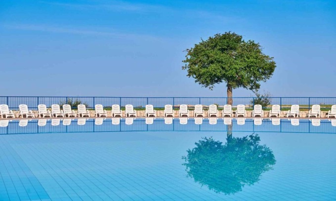 Katoro Apartment | Studio with outpool