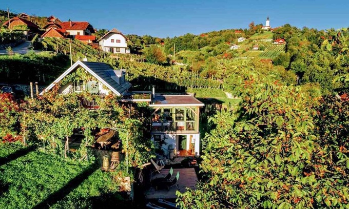 Trska Gora Apartment | Studio with a magnificent view of Gorjanci