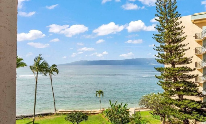 Kahana Apartment | Studio with stunning ocean views at Royal Kahana