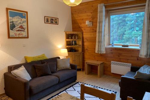 La Salle-les-Alpes Apartment | Studio with swimming pool near the slopes