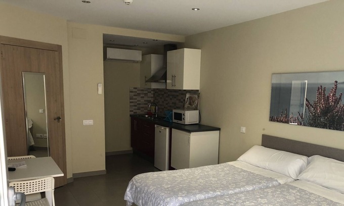 Cabo de Palos Apartment | Studio with two beds