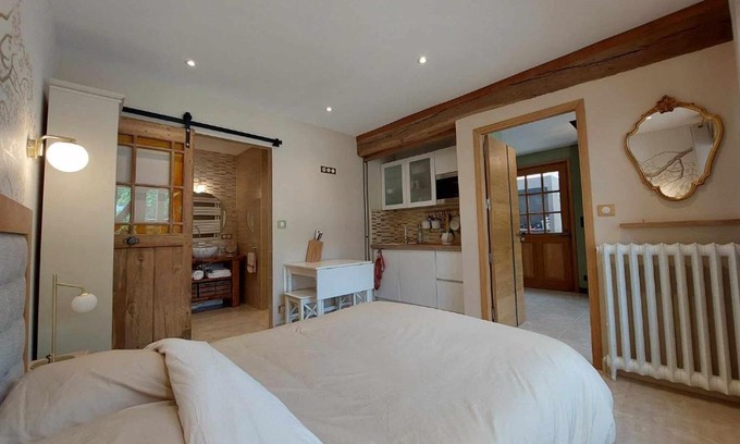 Charmont-sous-Barbuise Apartment | Studiolo des Sources