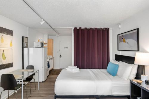 Brookwood House | Studios On 25th by BCA Furnished Apartments Studio 02 B