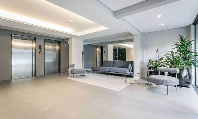 Centro Condo | Studios Rio Branco by Viva - Prédio moderno, aptos com cama king-size no centro de Floripa