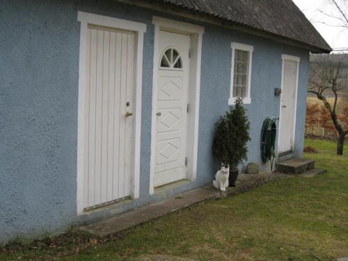 Olofstrom Apartment | Stuga i skogsbryn