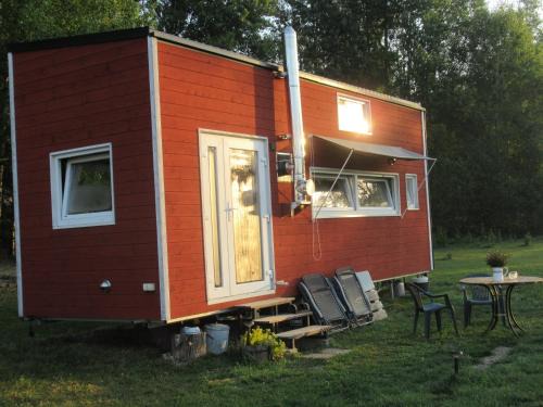 Jarna Cabin | Stuga med bastu i naturen nära Stockholm