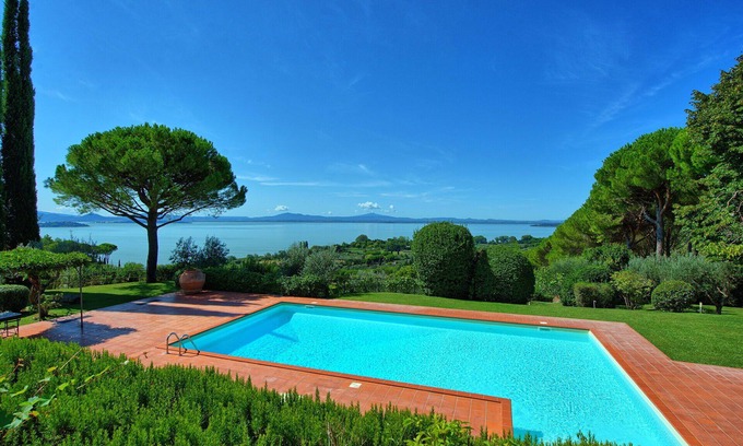 Passignano sul Trasimeno Villa | Stunning private villa with A/C, private pool, WIFI, TV, balcony, panoramic view and parking