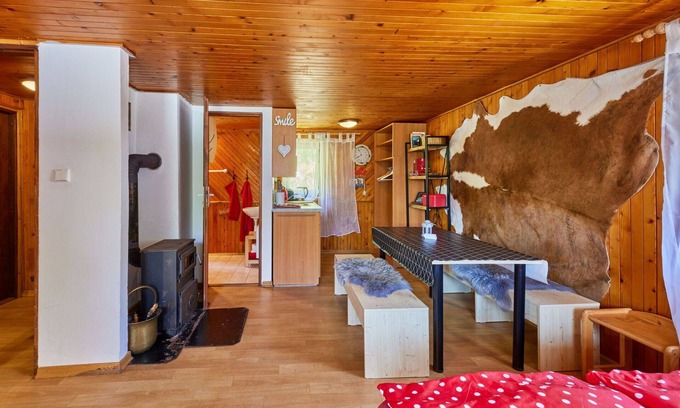 Mlade Buky House | Stunning private villa for 4 people with WIFI, pool, TV, patio, pets allowed and parking