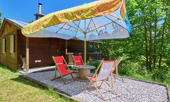Mlade Buky House | Stunning private villa for 4 people with WIFI, pool, TV, patio, pets allowed and parking
