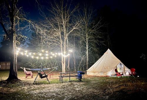 Conroe House | Stunning 1-Bed Glamping Tent in Cleveland