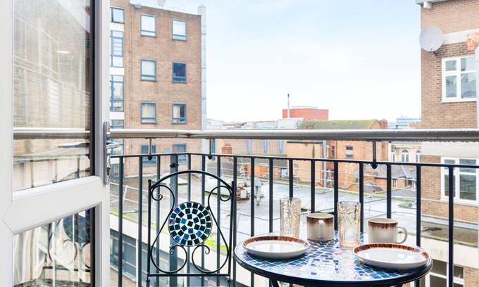 Leicester City Centre Apartment | Stunning 1 Bedroom Apt With Balcony-leicester City