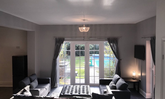 Warley Cottage | Stunning 100-year-old Converted Coach House