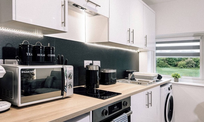 Wroxton Apartment | Stunning 2-bed Apartment in Banbury