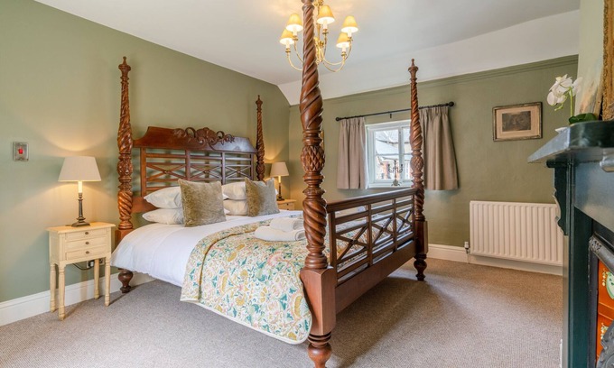 Winchcombe Cottage | Stunning 2 Bed Cotswold Cottage Winchcombe