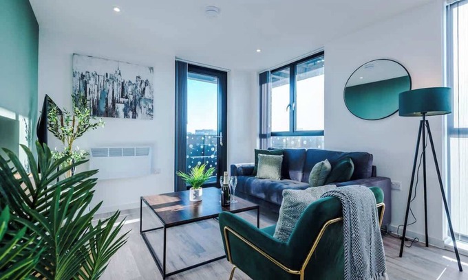 Vauxhall Apartment | Stunning 2-Bed Flat, Amazing Location, Sleeps 4!