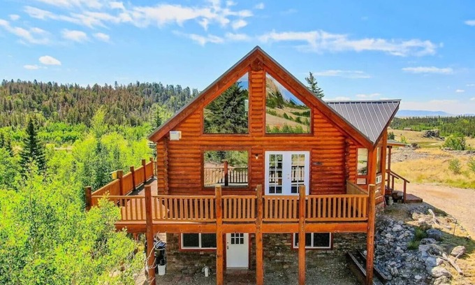 Indian Mountain Cabin | Stunning 2 Bedroom 1.5 Bath Cabin on 3.5 Acres