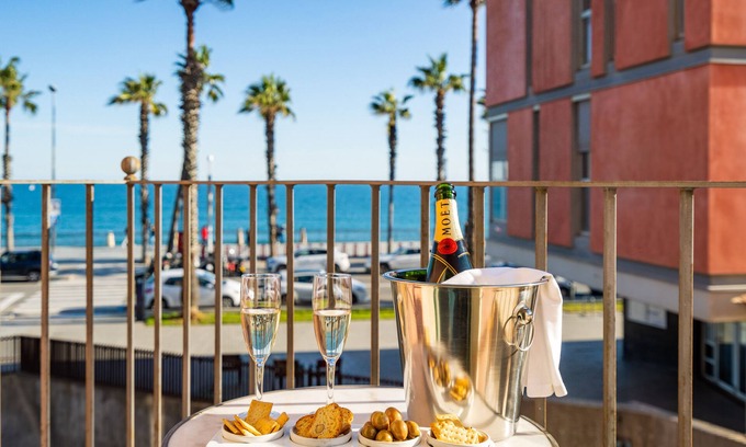 Barceloneta Apartment | Stunning 2-Bedroom Apartment with Sea View in Barceloneta