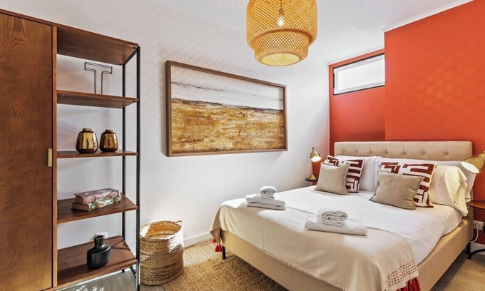 Belem Apartment | Stunning 2 Bedroom Apartment near Belém