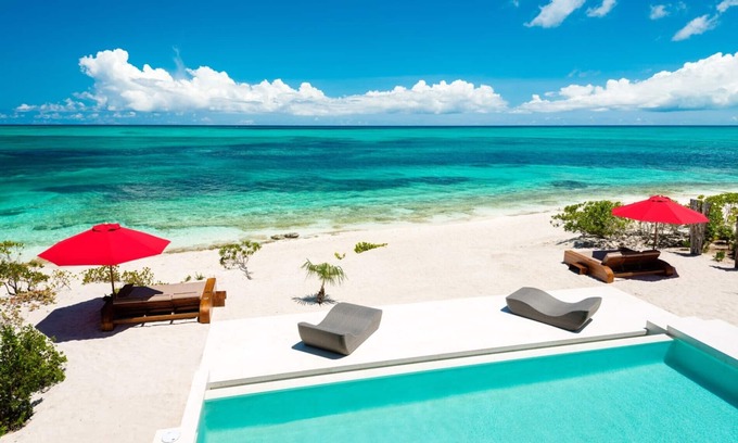 Providenciales Villa | Stunning 2 bedroom contemporary villa located on Grace Bay Providenciales