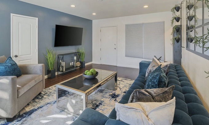 Inglewood Apartment | Stunning 2BDRM Westchester Home