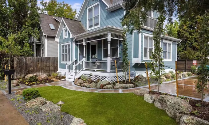 Central Boulder House | Stunning 2BR Downtown Bungalow—Walk to Dining