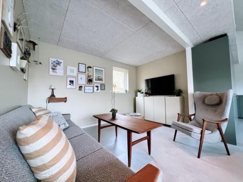 Tvoroyri Villa | Stunning 3 Bedroom Family Friendly Retreat