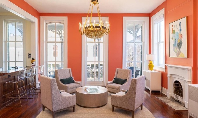 Natchez Condo | Stunning 3 BR/3 BA loft apartment w/balcony overlooking historic downtown!