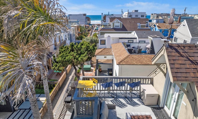 San Diego House | Stunning 3BR Beach Home | Rooftop, Ocean View, Garage & Fire Pit