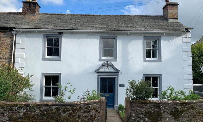 Caldbeck House | Stunning 4 bed Grade house in the Lake District