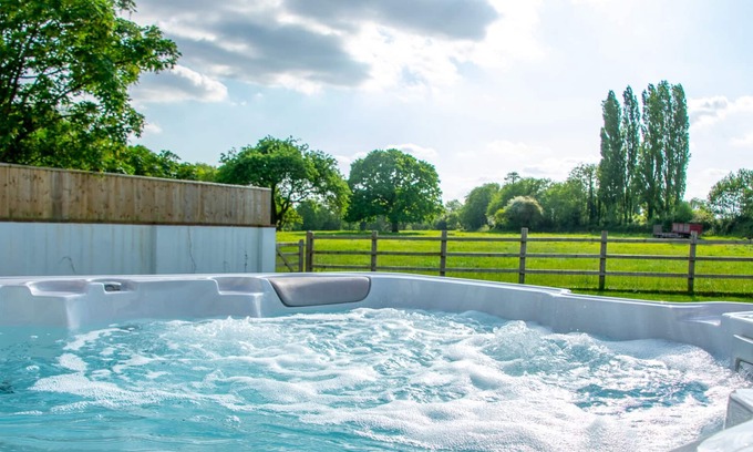 Crediton House | Stunning 4 bedroom Barn Conversion in Rural Devon